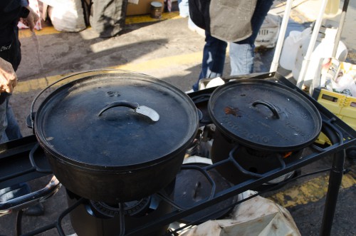 Keeping a Dutch oven lid warm on the Camp Chef stove